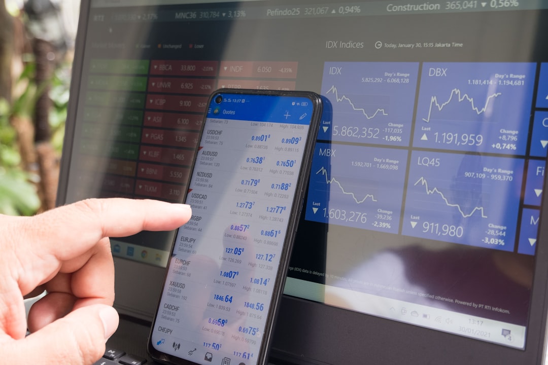 خواندن گزارش COT برای معاملهگری هوشمندانهتر در فارکس